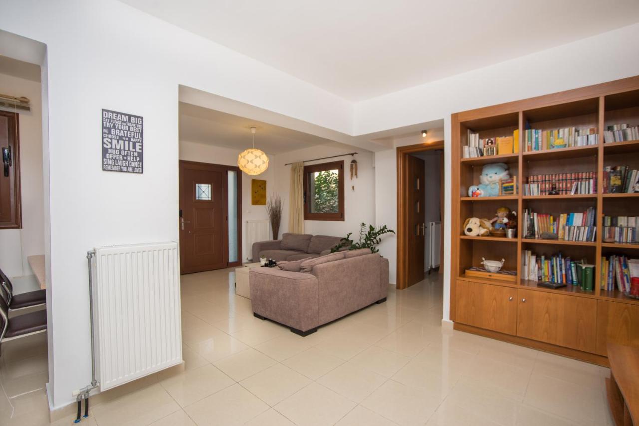 Lila's House * Rhodes City