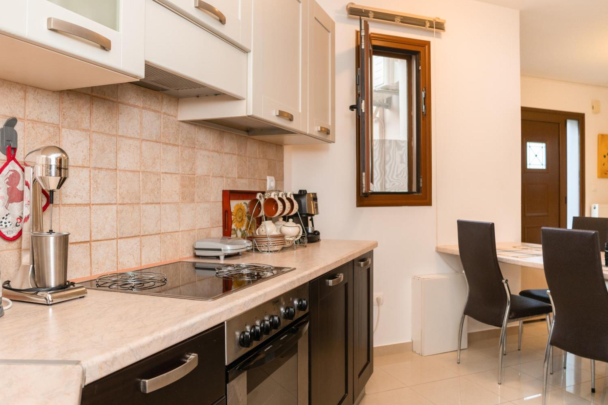 Lila's House * Rhodes City